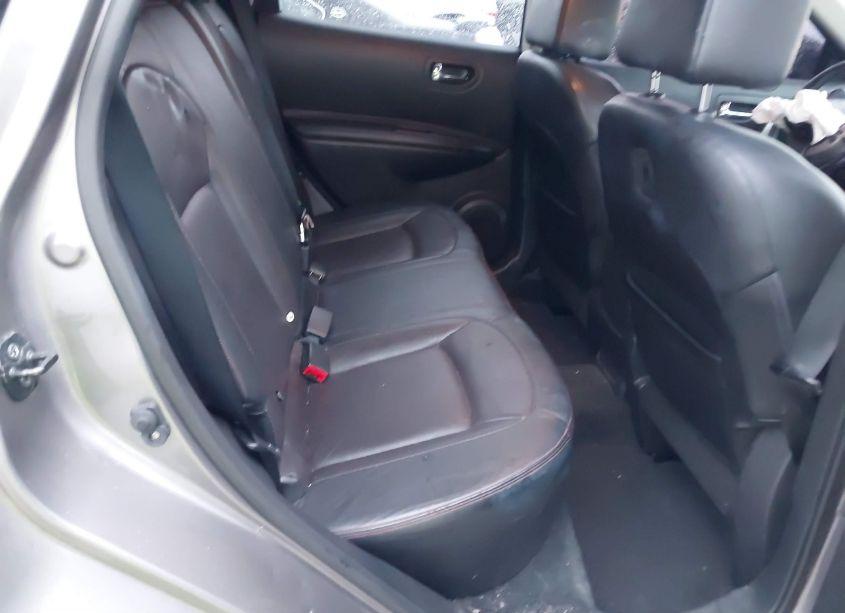 Photo 8 of 2010 Nissan Rogue SL (VIN JN8AS5MTXAW025555)