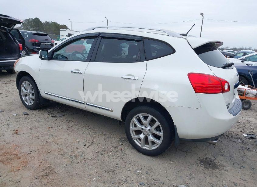 Photo 3 of 2011 Nissan Rogue SV (VIN JN8AS5MTXBW151996)