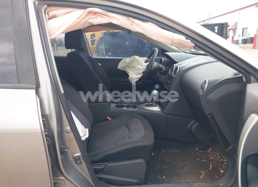 Photo 5 of 2011 Nissan Rogue SV (VIN JN8AS5MTXBW184867)