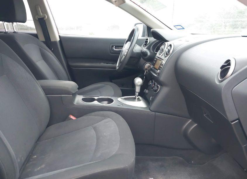 Photo 5 of 2013 Nissan Rogue S (VIN JN8AS5MTXDW008498)