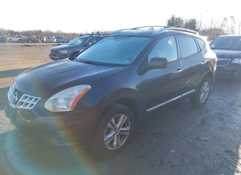 Photo 2 of 2013 Nissan Rogue SV (VIN JN8AS5MTXDW008680)