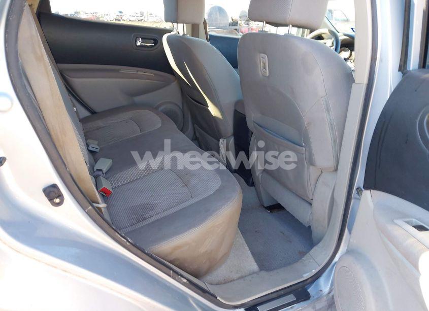 Photo 8 of 2013 Nissan Rogue SV (VIN JN8AS5MTXDW029402)