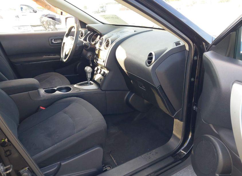 Photo 5 of 2013 Nissan Rogue S (VIN JN8AS5MTXDW033224)