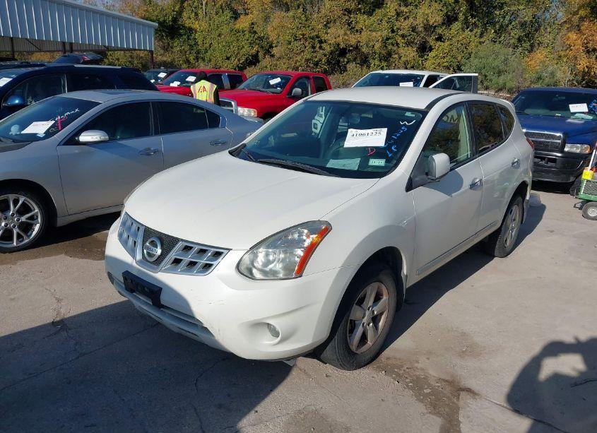 Photo 2 of 2013 Nissan Rogue S (VIN JN8AS5MTXDW034714)