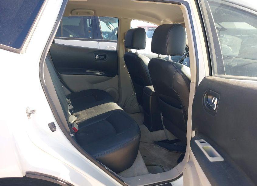 Photo 8 of 2013 Nissan Rogue S (VIN JN8AS5MTXDW034714)