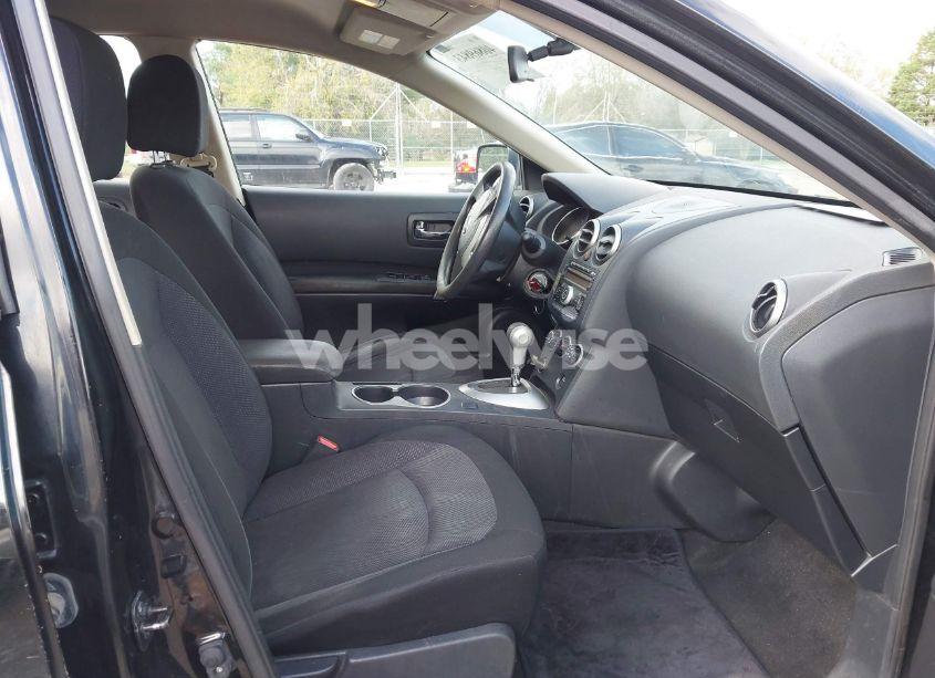 Photo 5 of 2013 Nissan Rogue S (VIN JN8AS5MTXDW510508)