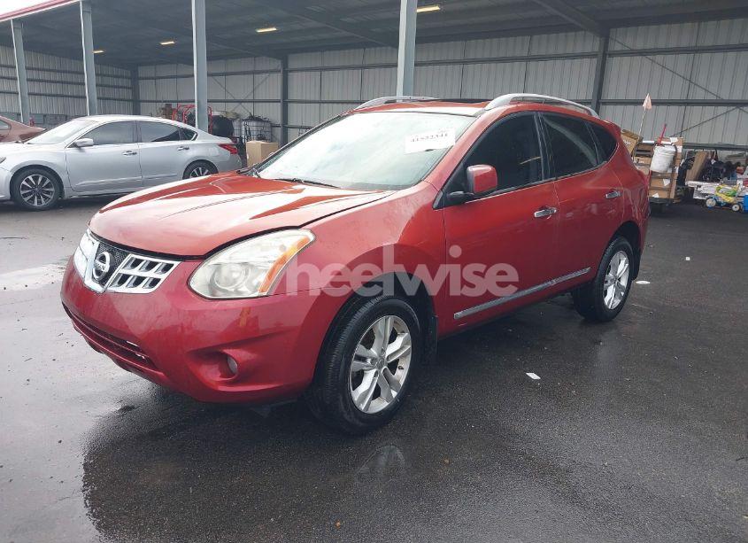 Photo 2 of 2013 Nissan Rogue SV (VIN JN8AS5MTXDW513411)