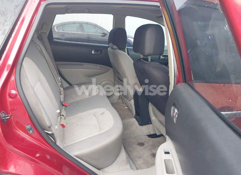 Photo 8 of 2013 Nissan Rogue SV (VIN JN8AS5MTXDW513411)