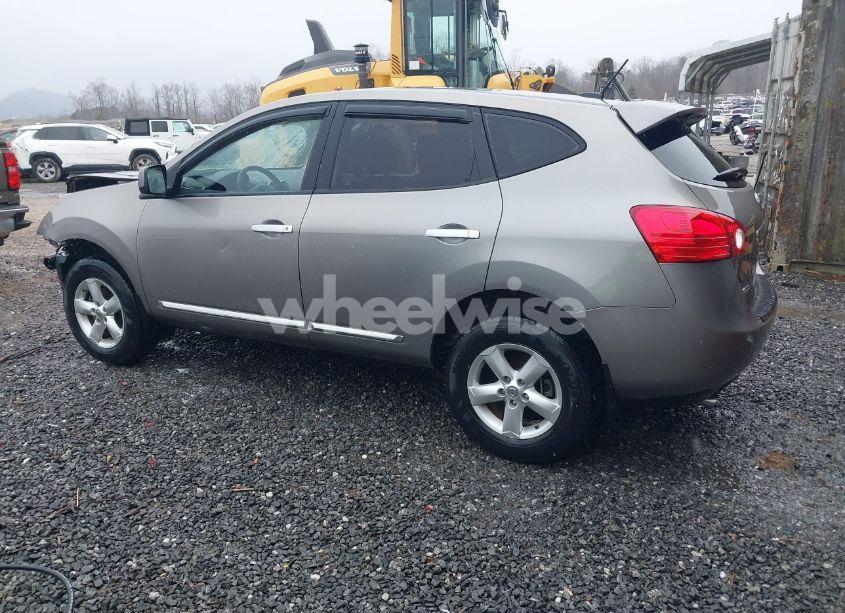 Photo 3 of 2013 Nissan Rogue S (VIN JN8AS5MTXDW520312)