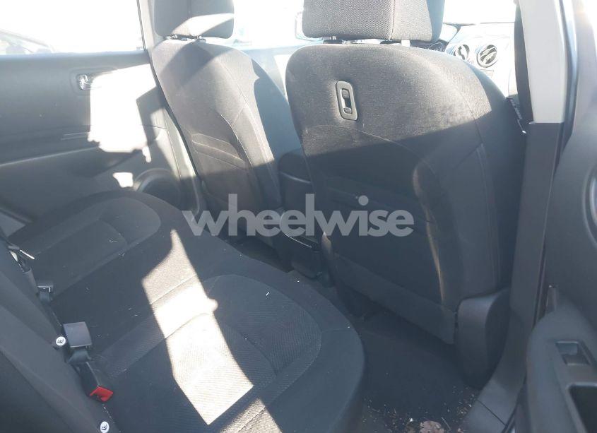 Photo 8 of 2013 Nissan Rogue S (VIN JN8AS5MTXDW520312)