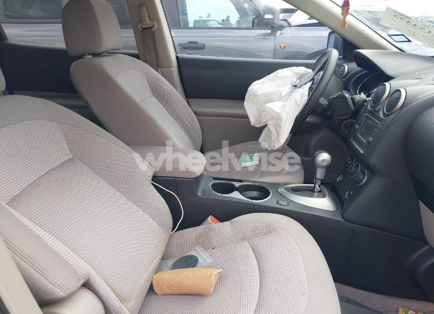 Photo 5 of 2013 Nissan Rogue SV (VIN JN8AS5MTXDW520570)