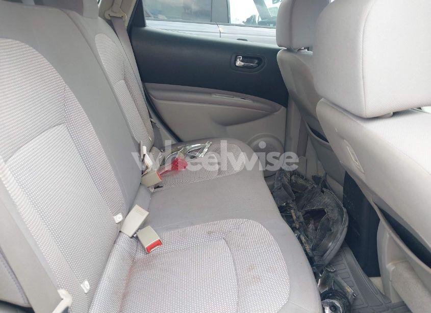 Photo 8 of 2013 Nissan Rogue SV (VIN JN8AS5MTXDW520570)