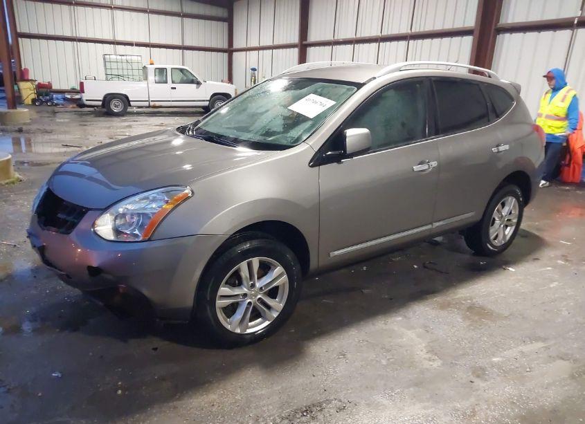 Photo 2 of 2013 Nissan Rogue SV (VIN JN8AS5MTXDW527518)