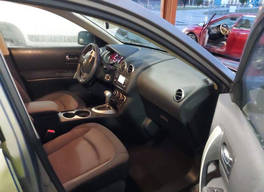 Photo 5 of 2013 Nissan Rogue SV (VIN JN8AS5MTXDW527518)