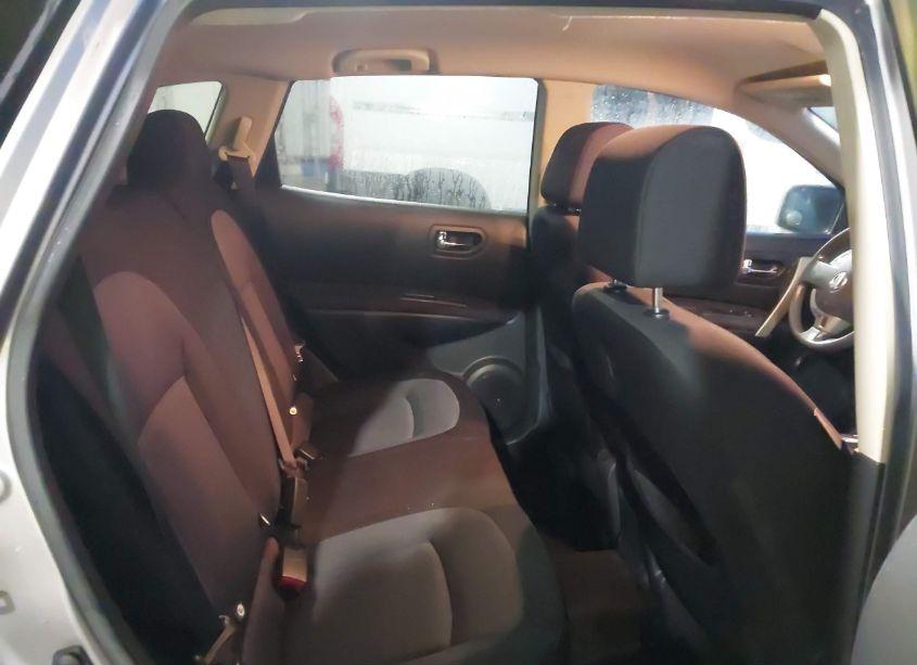 Photo 8 of 2013 Nissan Rogue SV (VIN JN8AS5MTXDW527518)