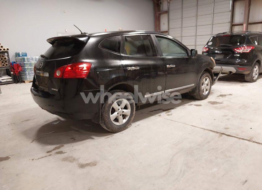 Photo 4 of 2013 Nissan Rogue S (VIN JN8AS5MTXDW528071)