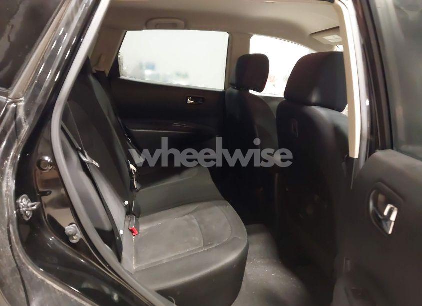 Photo 8 of 2013 Nissan Rogue S (VIN JN8AS5MTXDW528071)