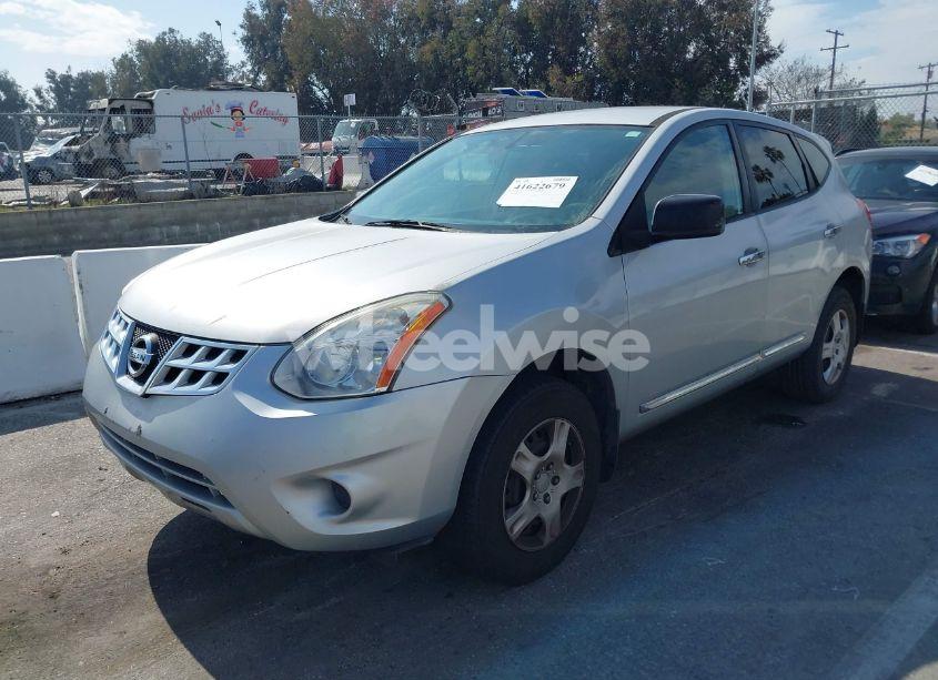 Photo 2 of 2013 Nissan Rogue S (VIN JN8AS5MTXDW532251)