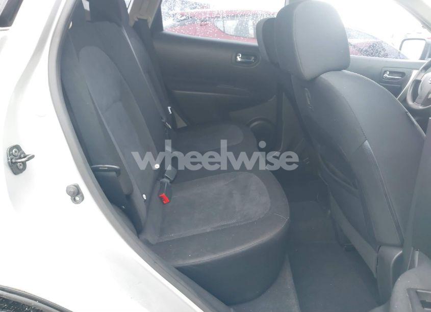 Photo 8 of 2013 Nissan Rogue S (VIN JN8AS5MTXDW534744)