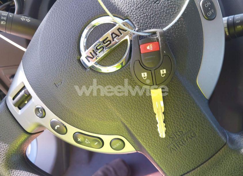 Photo 11 of 2014 Nissan Rogue SELECT S (VIN JN8AS5MTXEW100213)