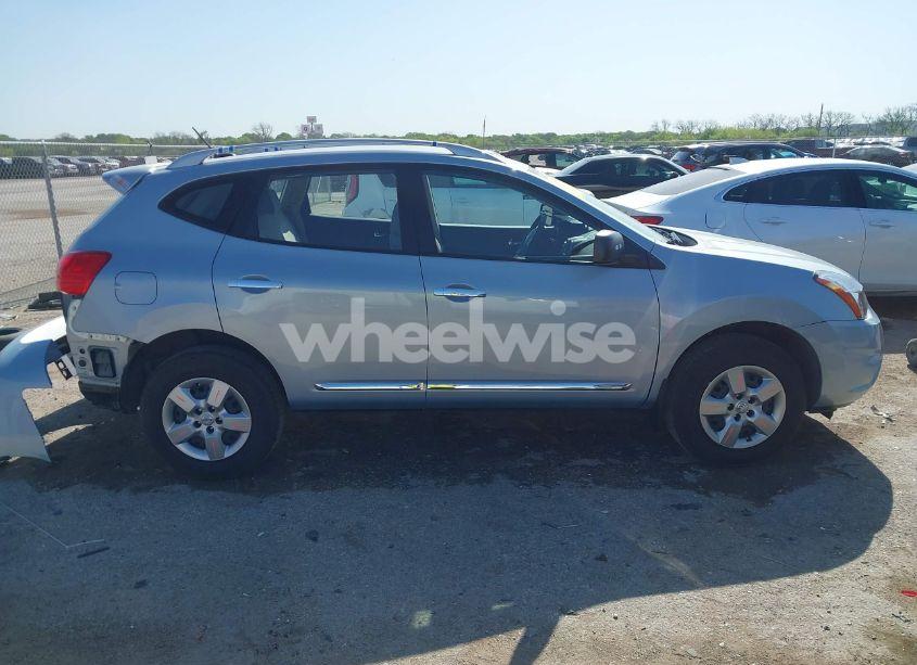 Photo 13 of 2014 Nissan Rogue SELECT S (VIN JN8AS5MTXEW100213)