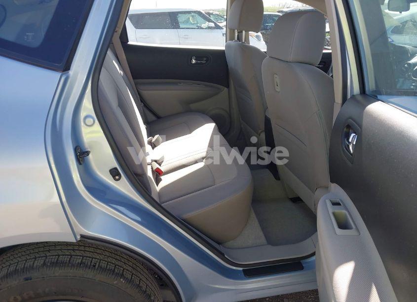 Photo 8 of 2014 Nissan Rogue SELECT S (VIN JN8AS5MTXEW100213)