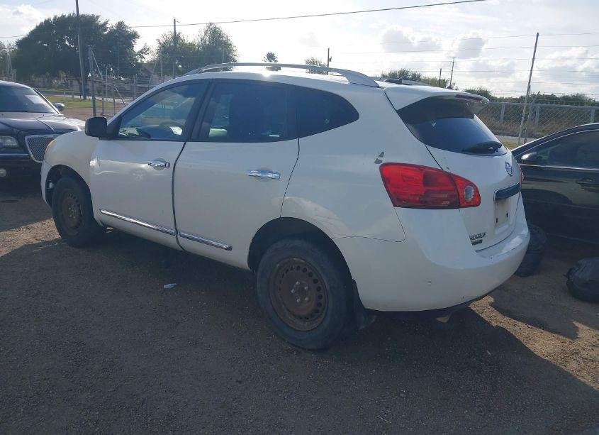 Photo 3 of 2014 Nissan Rogue SELECT S (VIN JN8AS5MTXEW620170)