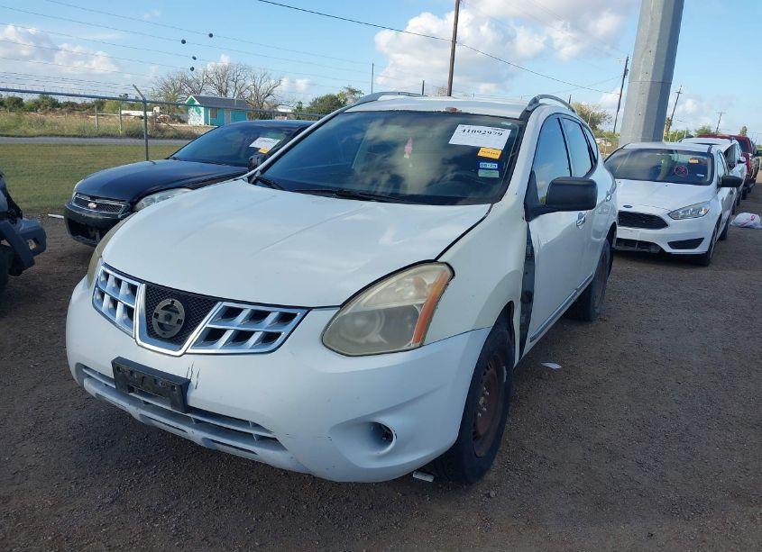 Photo 6 of 2014 Nissan Rogue SELECT S (VIN JN8AS5MTXEW620170)