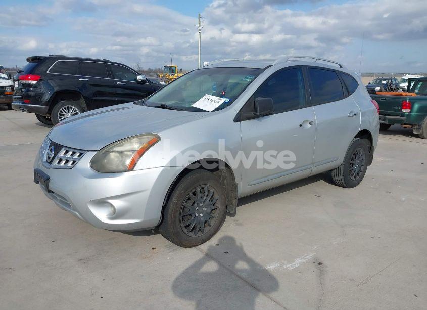 Photo 2 of 2014 Nissan Rogue SELECT S (VIN JN8AS5MTXEW620511)