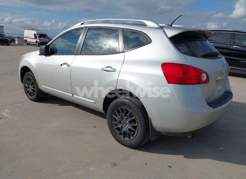 Photo 3 of 2014 Nissan Rogue SELECT S (VIN JN8AS5MTXEW620511)