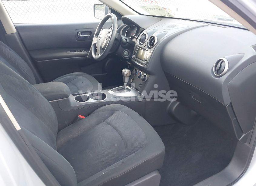 Photo 5 of 2015 Nissan Rogue SELECT S (VIN JN8AS5MTXFW150885)