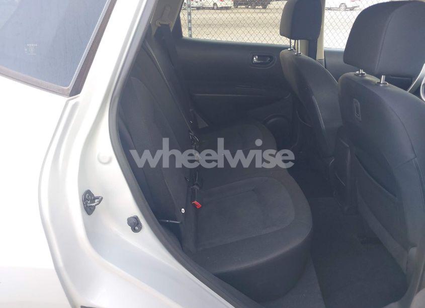 Photo 8 of 2015 Nissan Rogue SELECT S (VIN JN8AS5MTXFW150885)