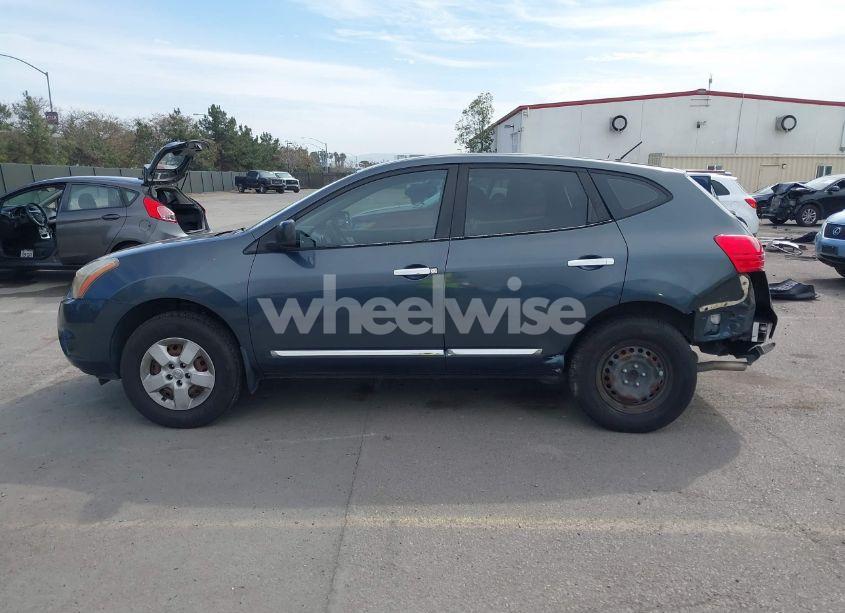 Photo 15 of 2015 Nissan Rogue SELECT S (VIN JN8AS5MTXFW151440)