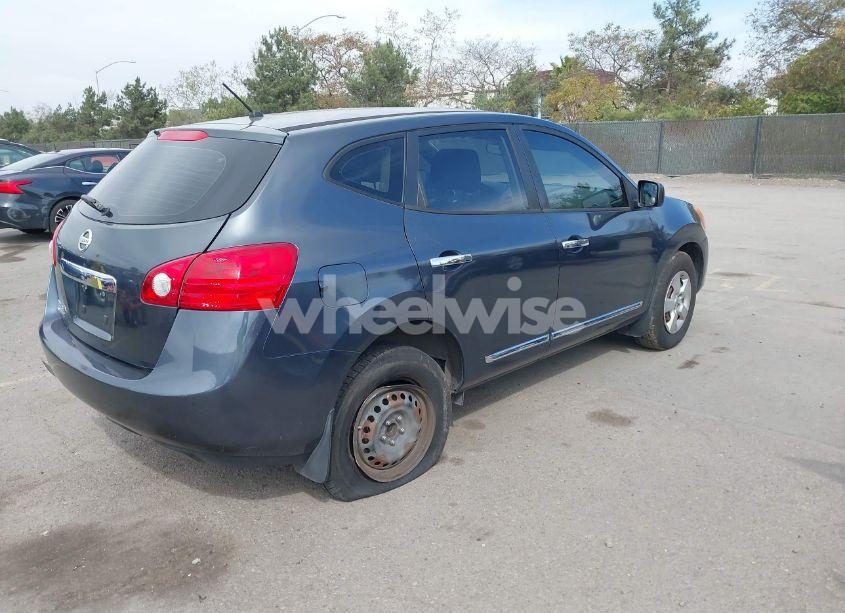 Photo 4 of 2015 Nissan Rogue SELECT S (VIN JN8AS5MTXFW151440)