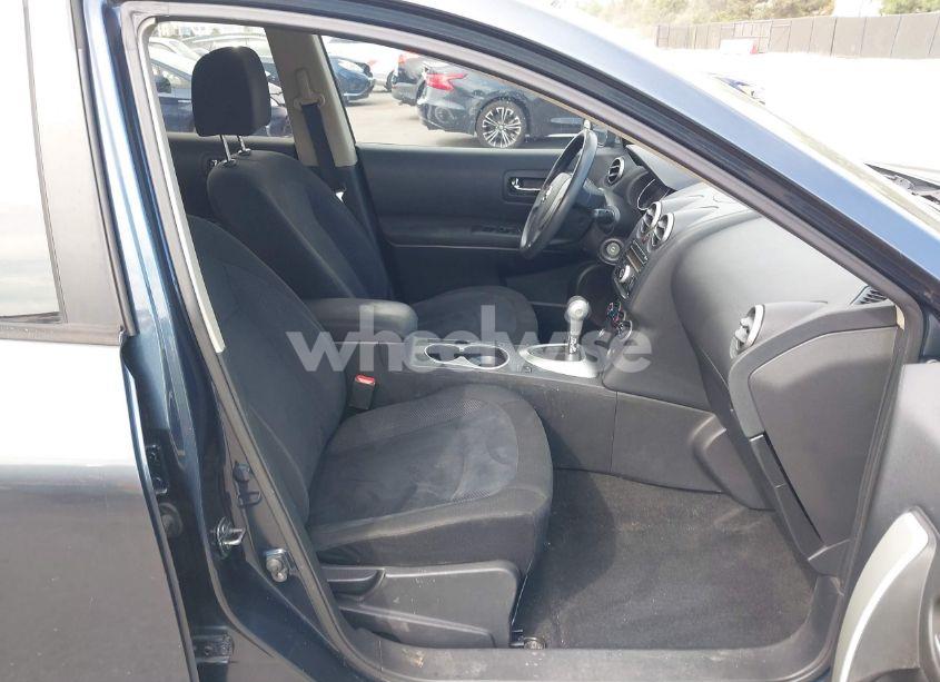 Photo 5 of 2015 Nissan Rogue SELECT S (VIN JN8AS5MTXFW151440)