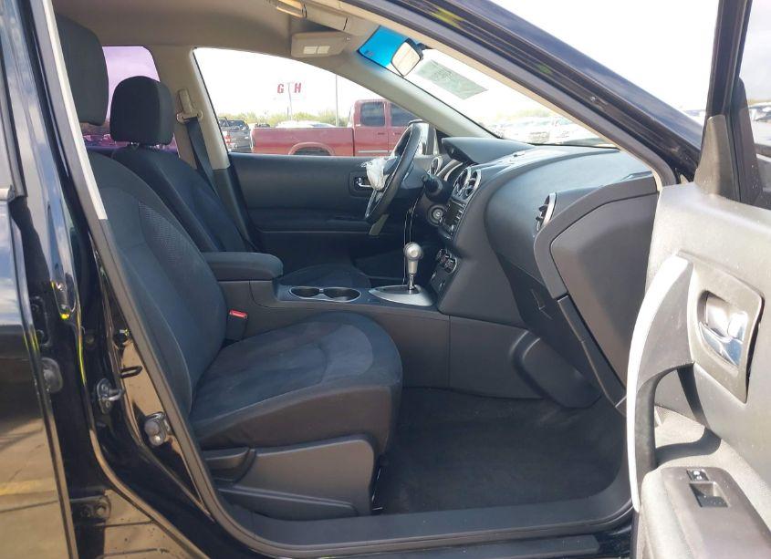 Photo 5 of 2015 Nissan Rogue SELECT S (VIN JN8AS5MTXFW151700)