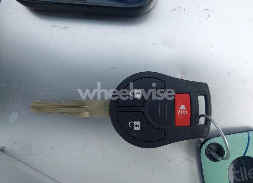 Photo 11 of 2015 Nissan Rogue SELECT S (VIN JN8AS5MTXFW161949)