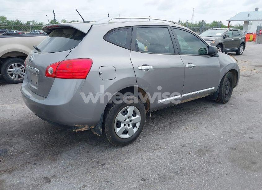 Photo 4 of 2015 Nissan Rogue SELECT S (VIN JN8AS5MTXFW161949)