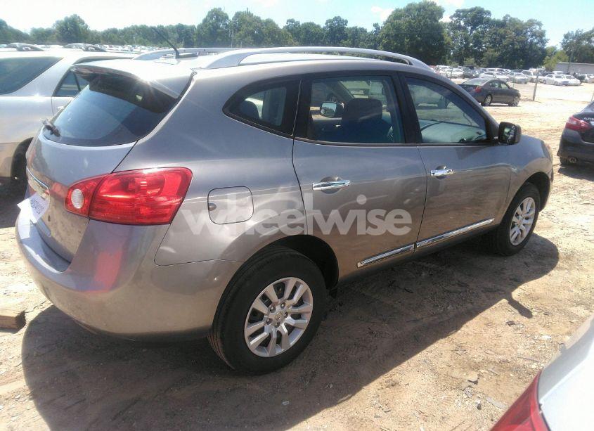 Photo 4 of 2015 Nissan Rogue SELECT S (VIN JN8AS5MTXFW651324)