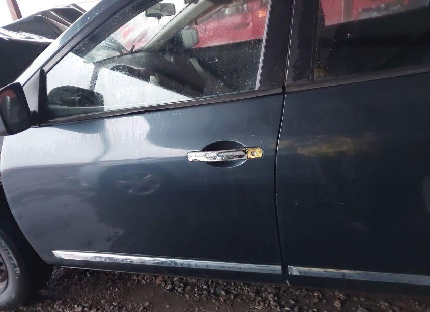 Photo 14 of 2015 Nissan Rogue SELECT S (VIN JN8AS5MTXFW661058)