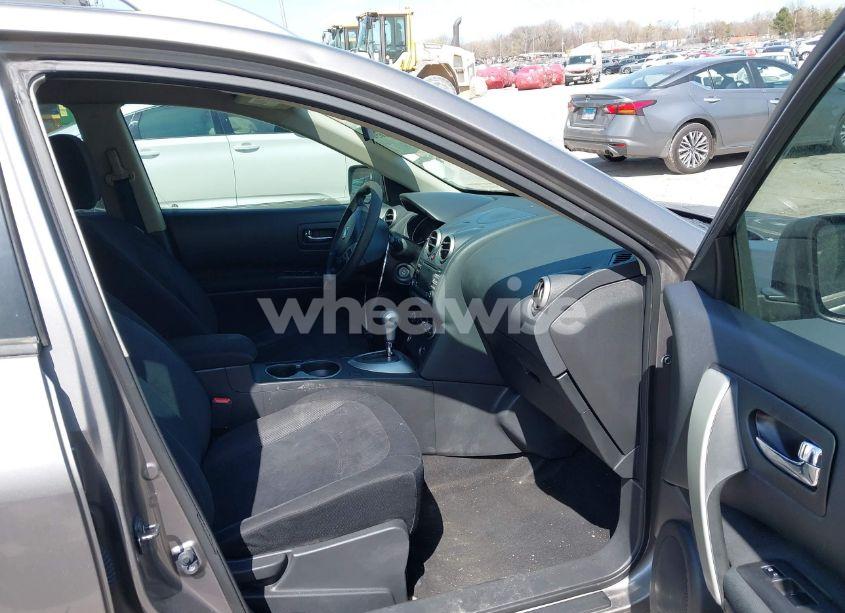 Photo 5 of 2015 Nissan Rogue SELECT S (VIN JN8AS5MTXFW672108)