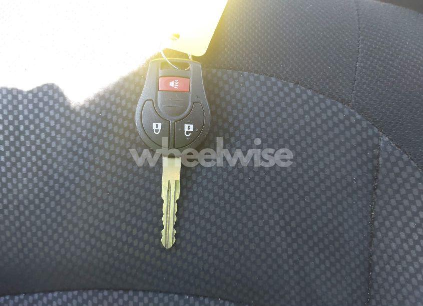 Photo 11 of 2015 Nissan Rogue SELECT S (VIN JN8AS5MTXFW674117)