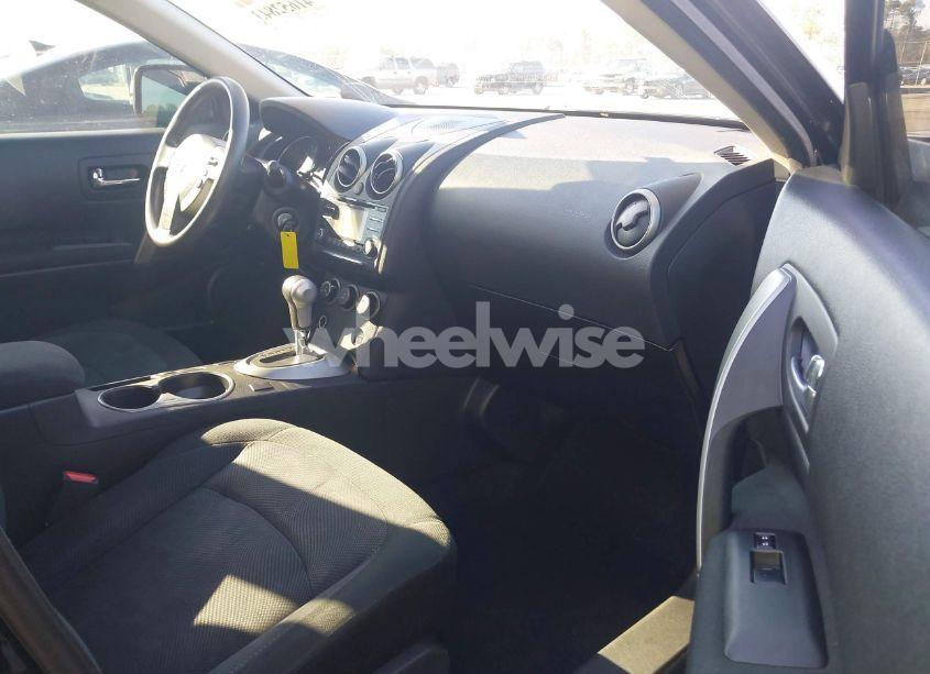 Photo 5 of 2015 Nissan Rogue SELECT S (VIN JN8AS5MTXFW674117)