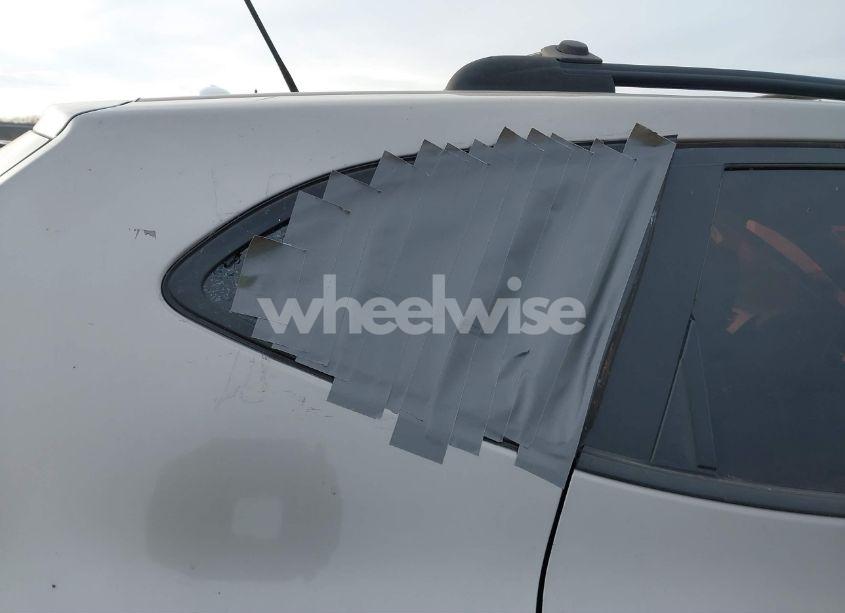 Photo 12 of 2010 Nissan Rogue S (VIN JN8AS5MV0AW101415)