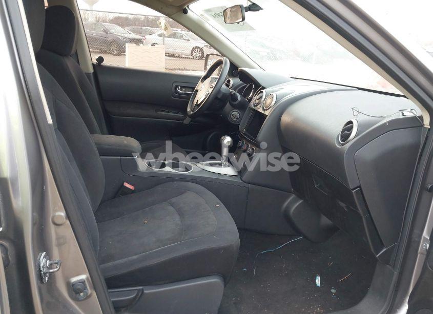 Photo 5 of 2010 Nissan Rogue S (VIN JN8AS5MV0AW101415)