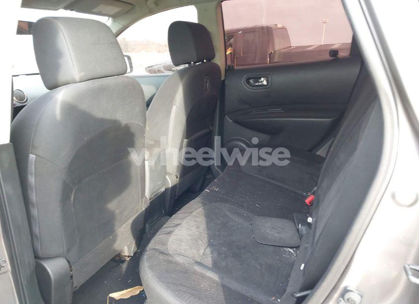 Photo 8 of 2010 Nissan Rogue S (VIN JN8AS5MV0AW101415)