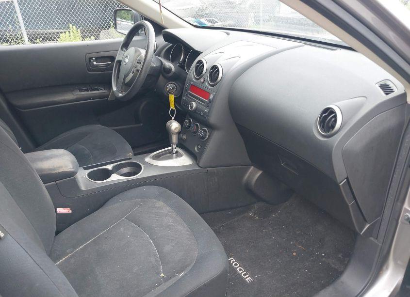 Photo 5 of 2010 Nissan Rogue S (VIN JN8AS5MV0AW125729)