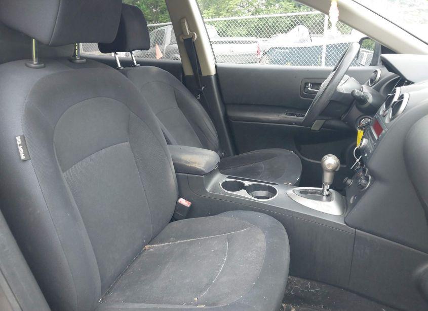 Photo 8 of 2010 Nissan Rogue S (VIN JN8AS5MV0AW125729)