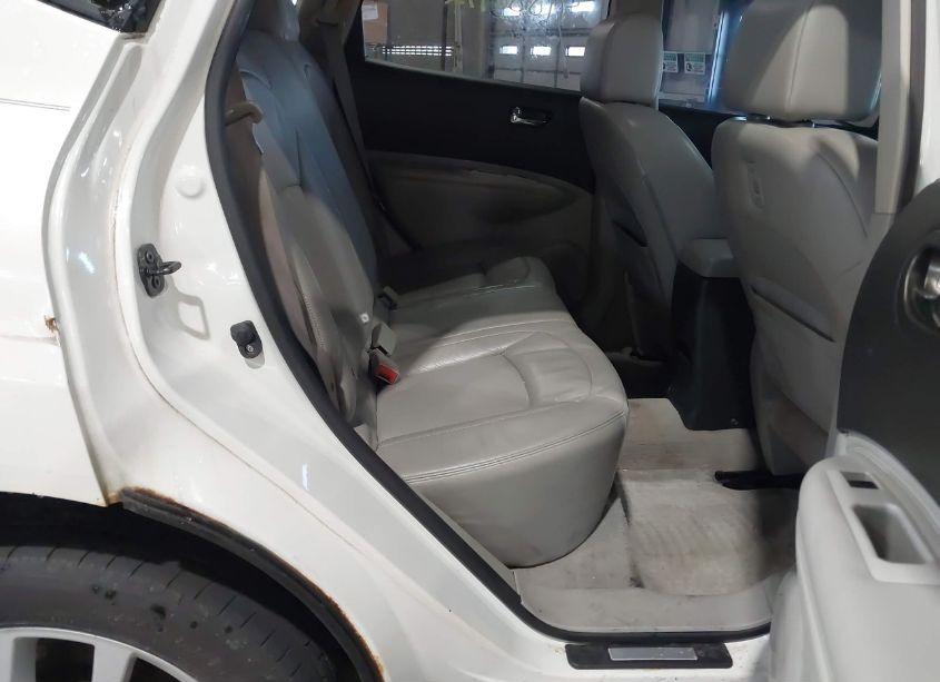 Photo 8 of 2011 Nissan Rogue SV (VIN JN8AS5MV0BW266575)