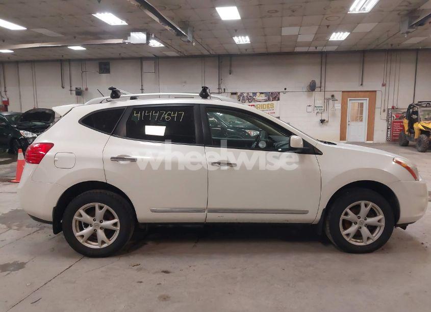 Photo 14 of 2011 Nissan Rogue SV (VIN JN8AS5MV0BW312731)